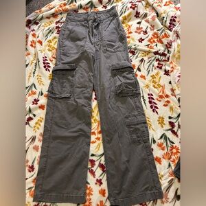 Hollister ultra high rise baggy cargos !🩶